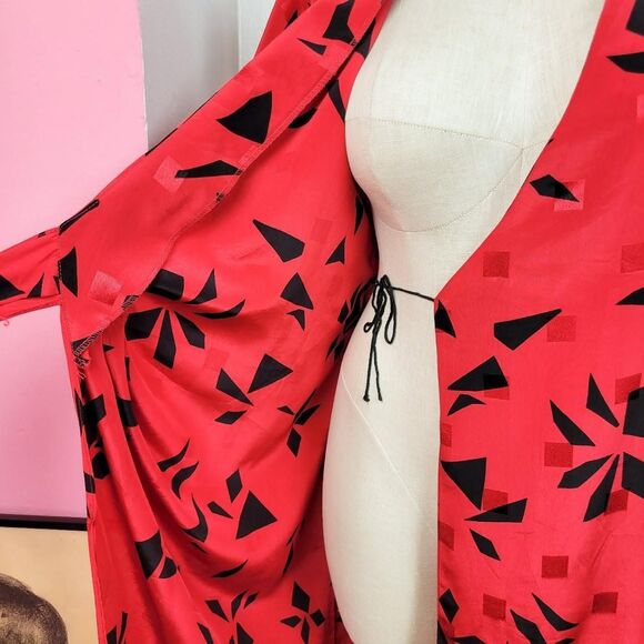 Vintage 80s Red & Black Geometric Print Wrap Dress - Picture 5 of 8